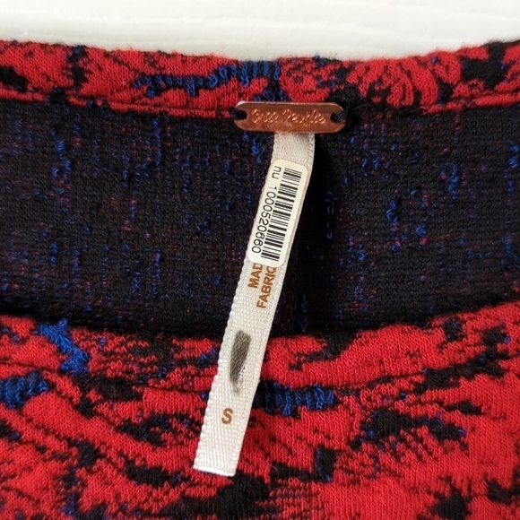 Free People Sunset Textured Puff Sleeve Square Neck Cropped Blouse Red Black S - Picture 4 of 10